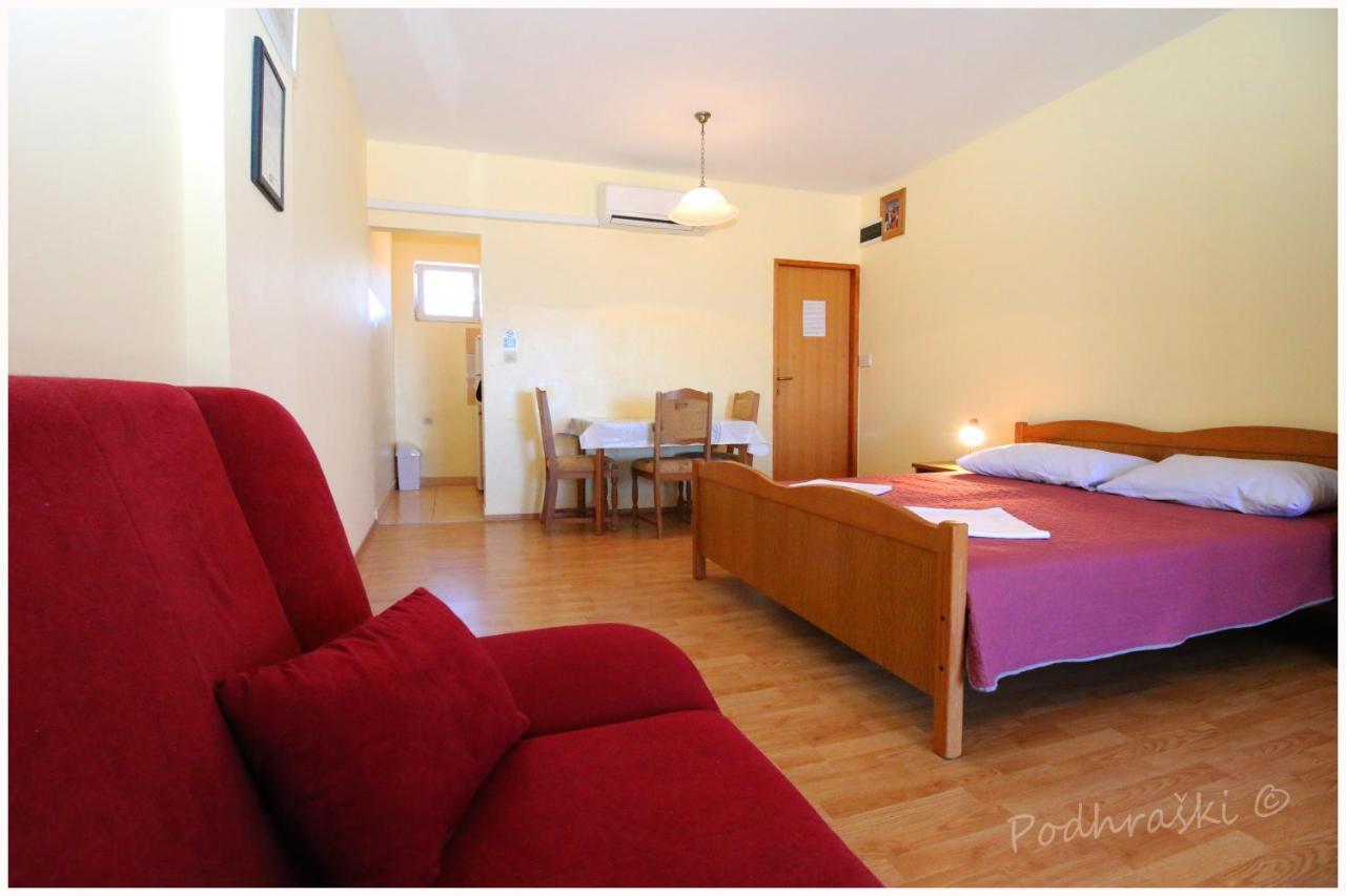 Primosten Apartments Esterno foto